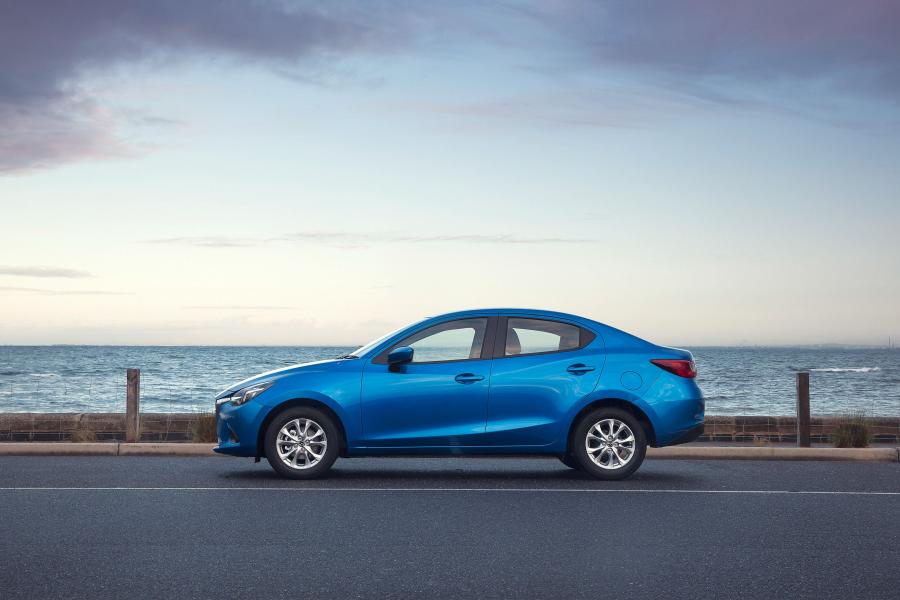  Mazda2 Sedan 2015 года  (AU) (фото 23 из 35)